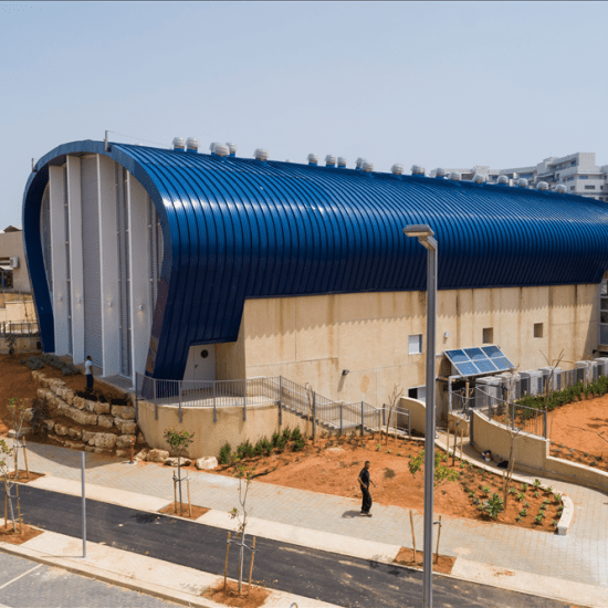 אולם ספורט נופי ים​
